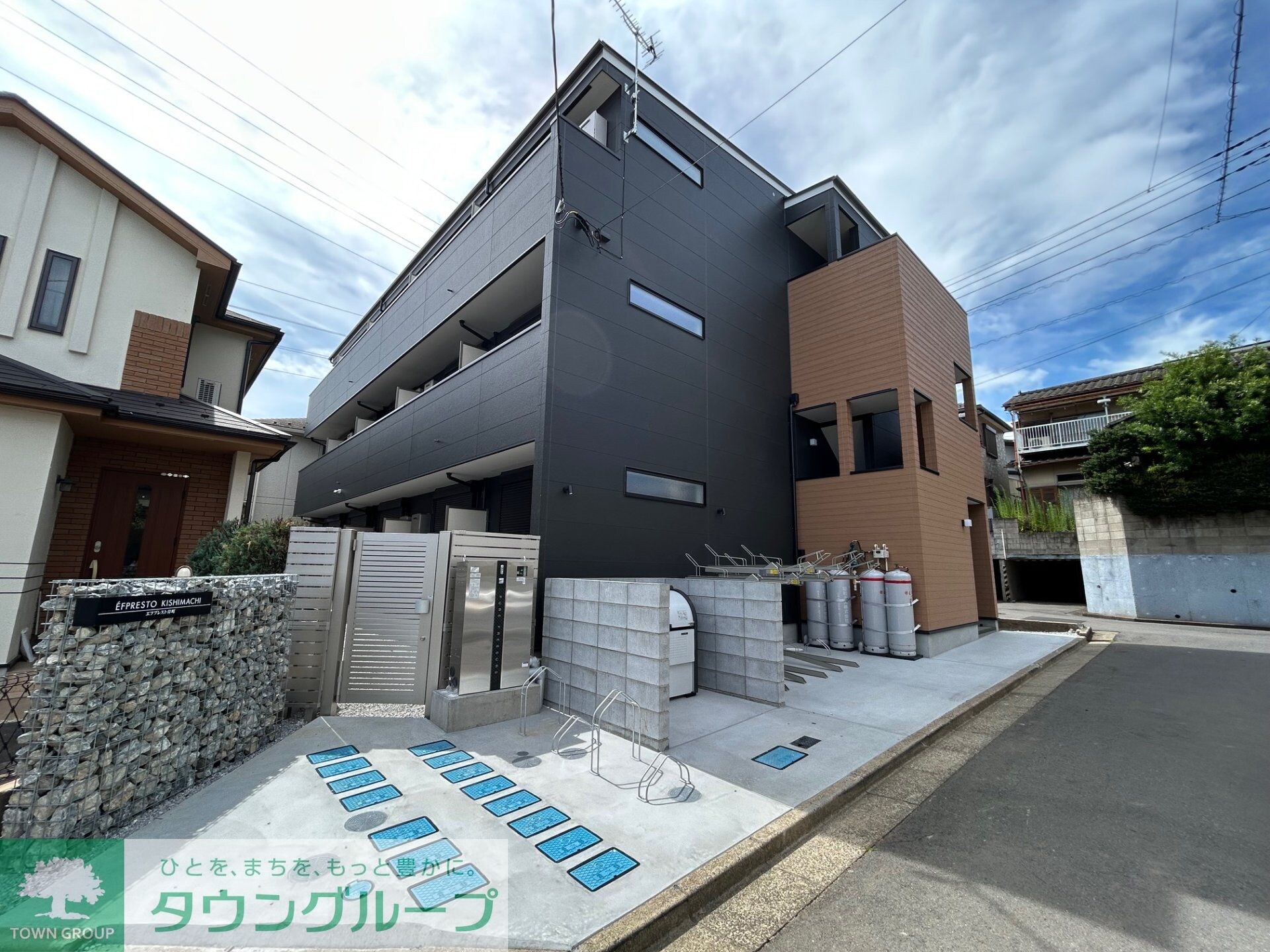 エフプレスト岸町の物件外観写真