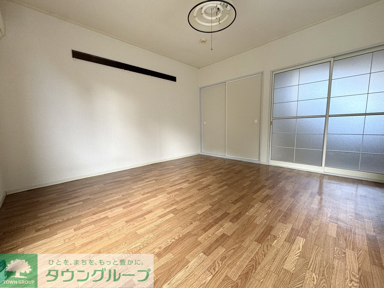 リヴレーヌ弐番館の物件内観写真