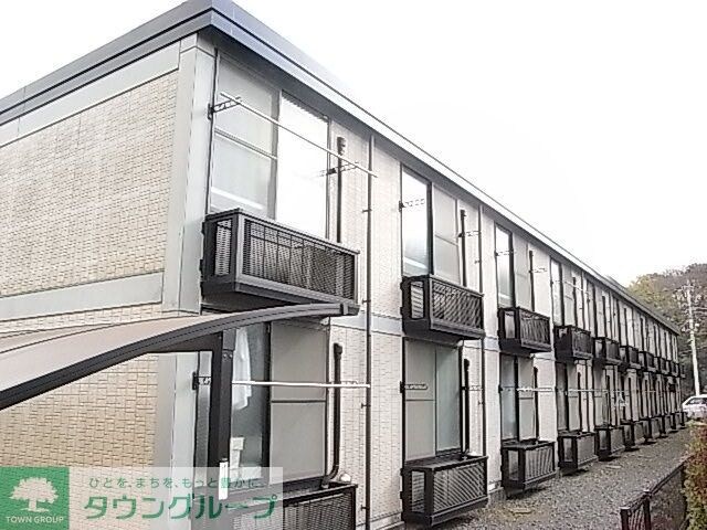 レオパレスフローラの物件外観写真