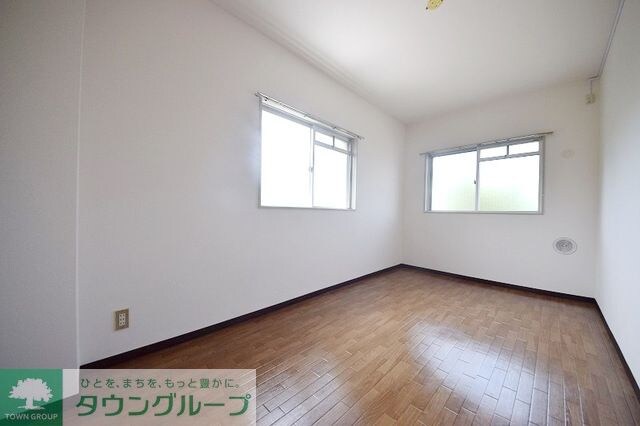 ジュノー・ムカイの物件内観写真