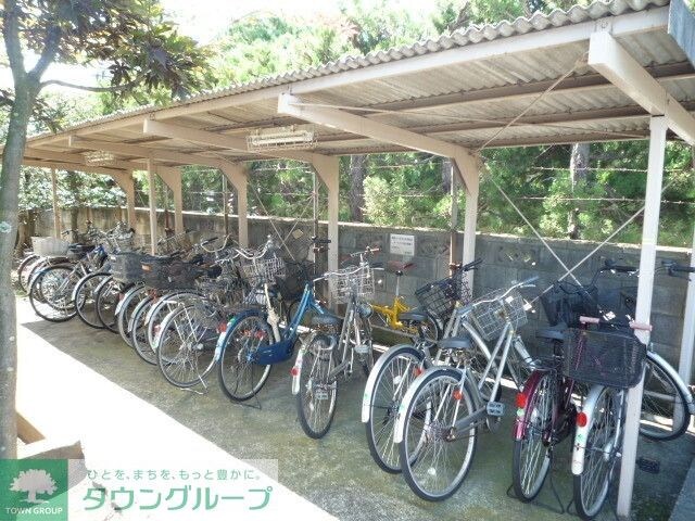 ジュノー・ムカイの物件内観写真