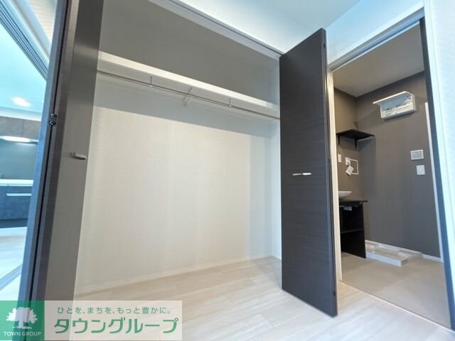 レヴメゾン神山五番館の物件内観写真