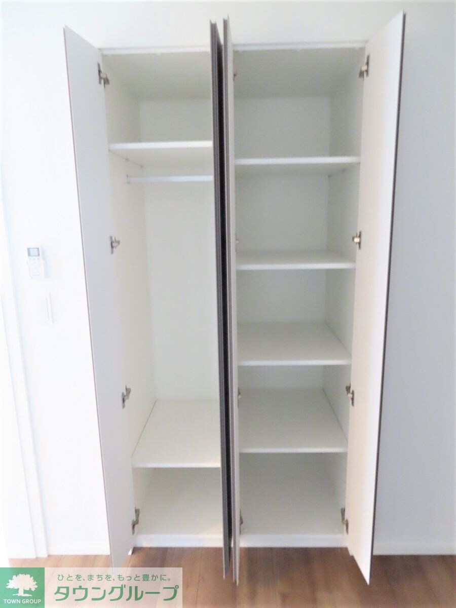 ロイジェント志村坂上の物件内観写真