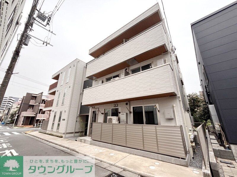 セレスティア小豆沢の物件外観写真