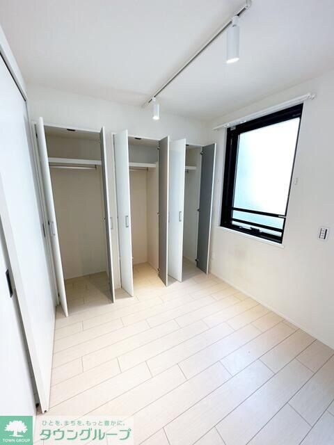 オモチアドオーヤマの物件内観写真