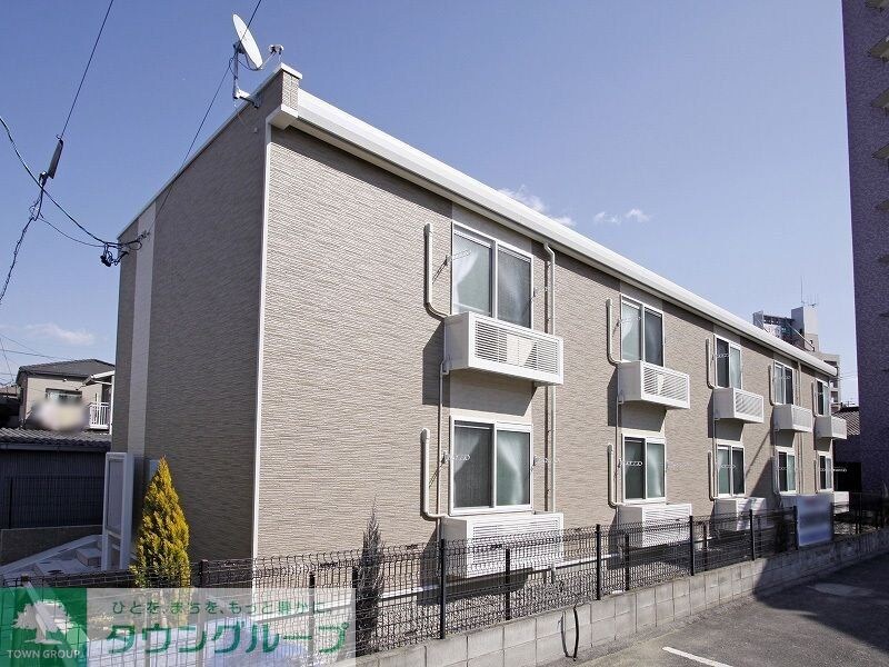 レオパレスロブレの物件外観写真