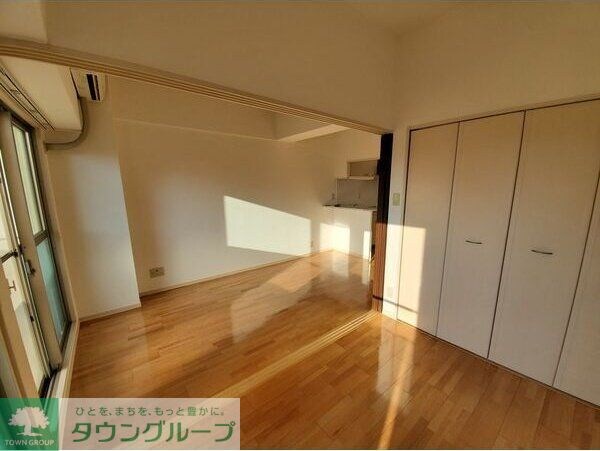 South Valleyの物件内観写真