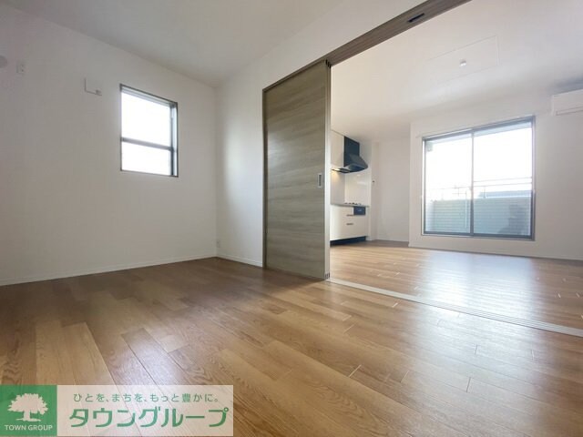 フロンティアの物件内観写真