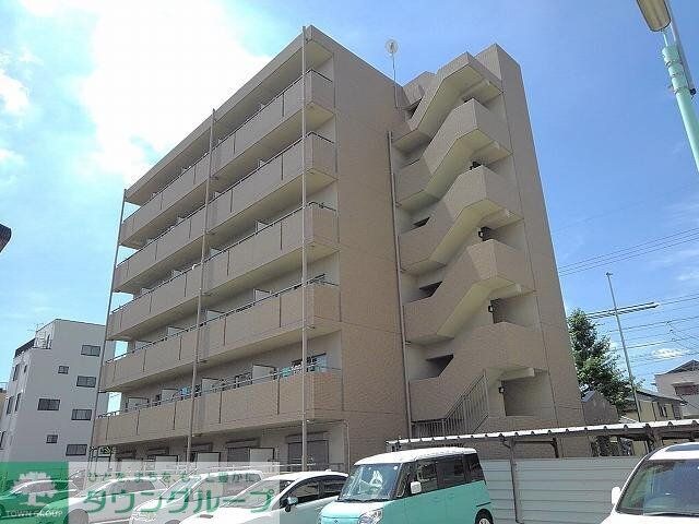 メゾンカルムの物件外観写真