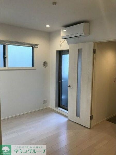 セブンシーズン栄生の物件内観写真