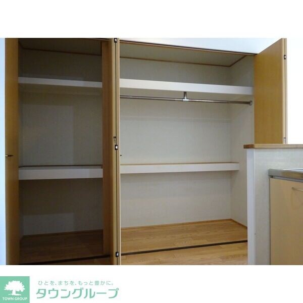 ロイヤルヘリテージの物件内観写真