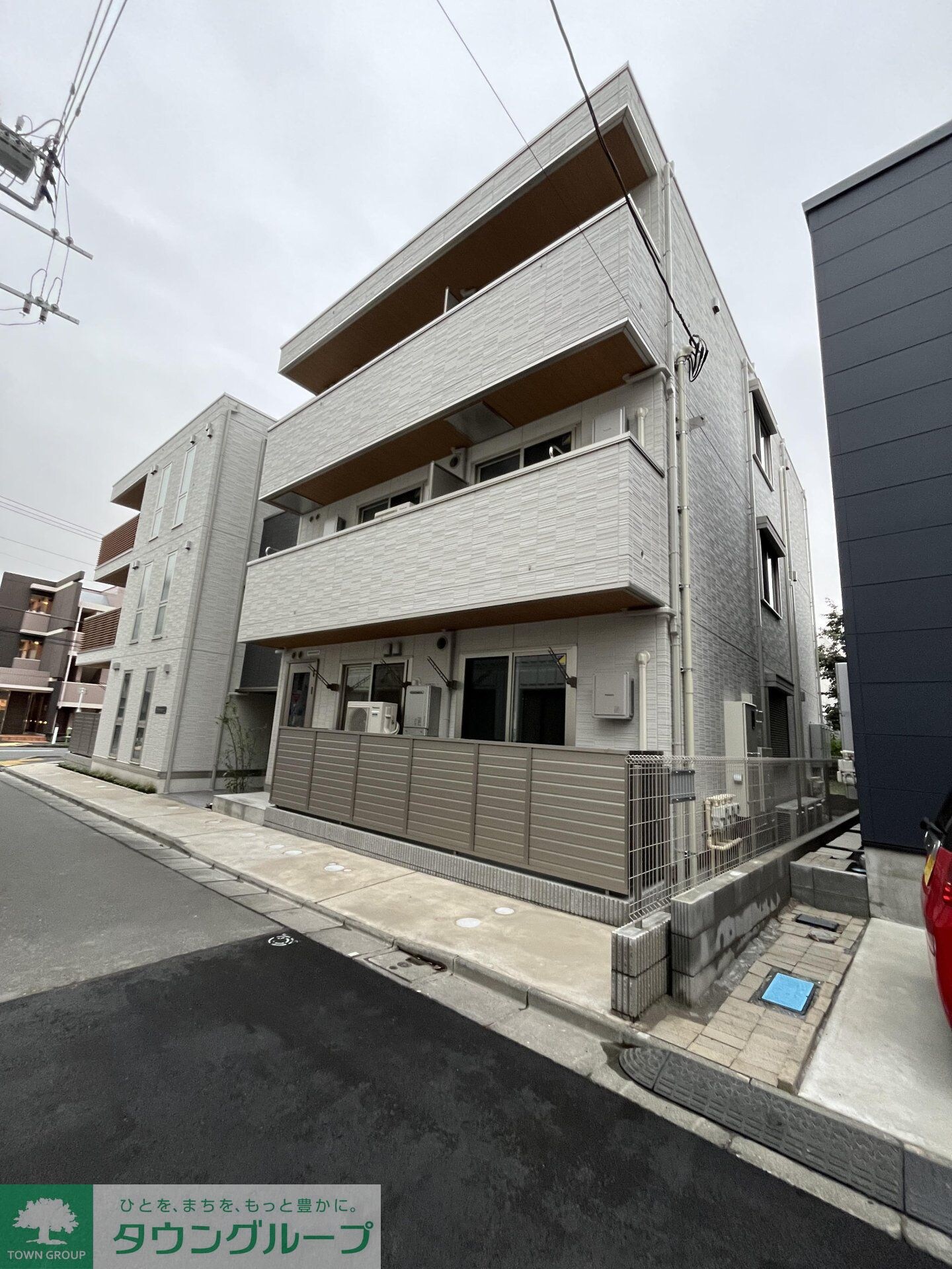 セレスティア小豆沢の物件外観写真