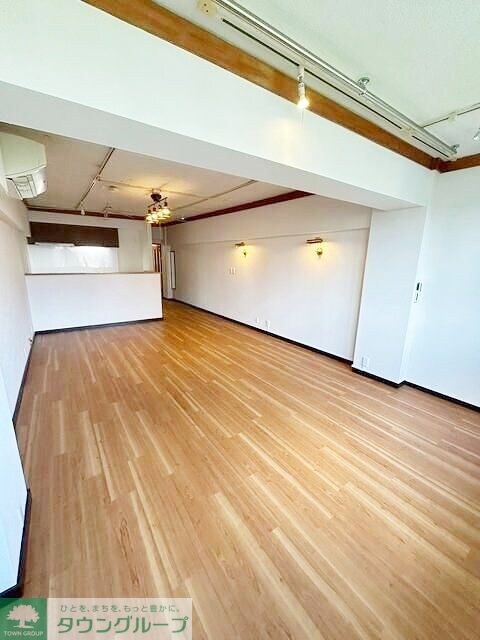 ニュー赤坂コーポラスの物件内観写真