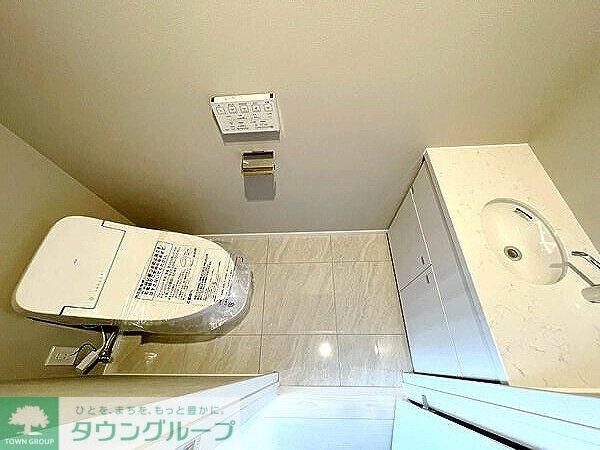 オーパスレジデンス南青山の物件内観写真