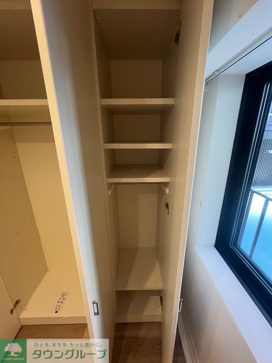 Chloe Westの物件内観写真