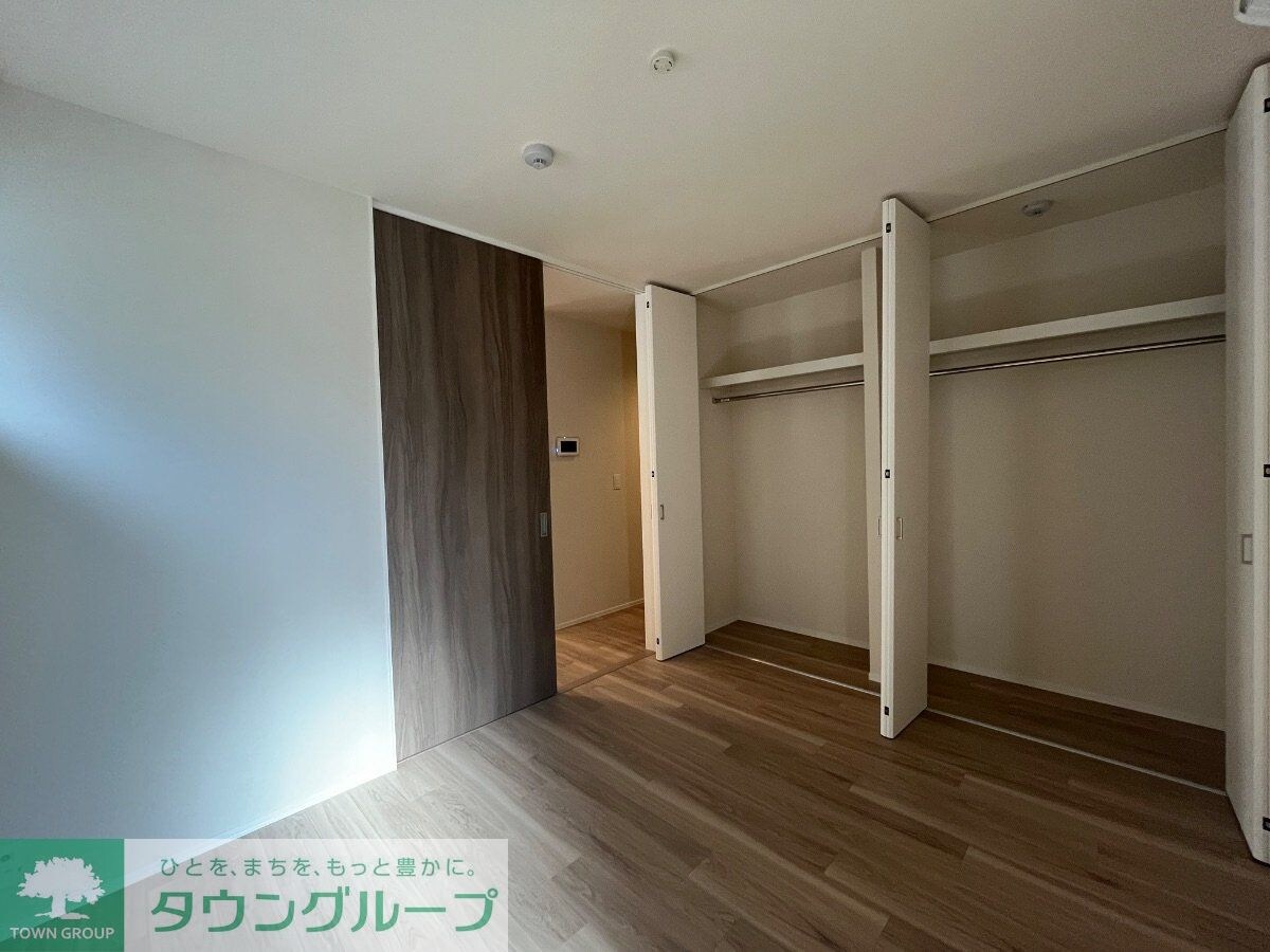 Chloe Westの物件内観写真