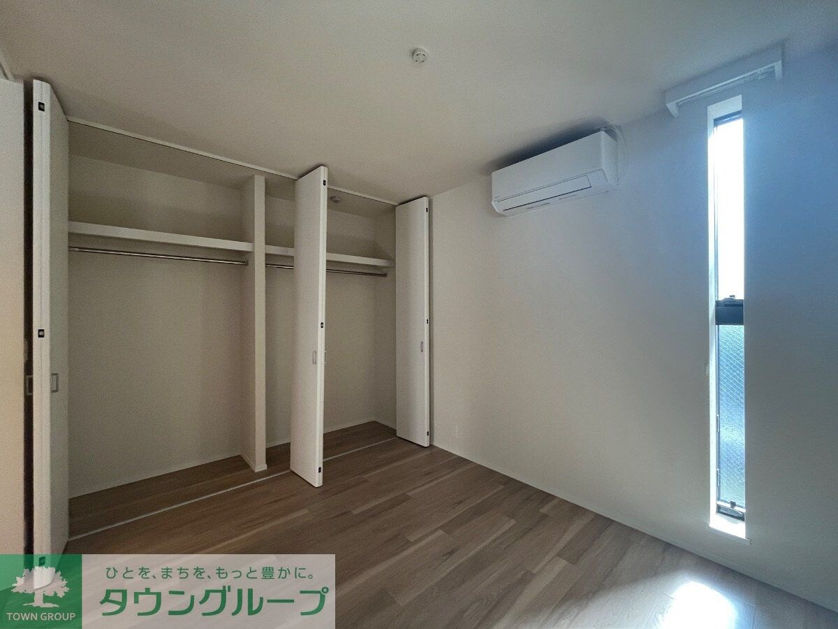 Chloe Westの物件内観写真