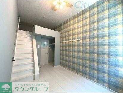 Sri Pullanna Ikutaの物件内観写真