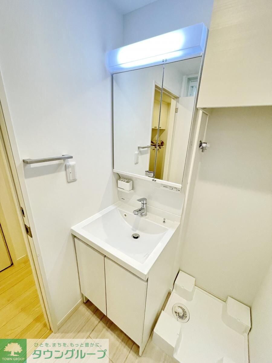 THREE ISLANDの物件内観写真