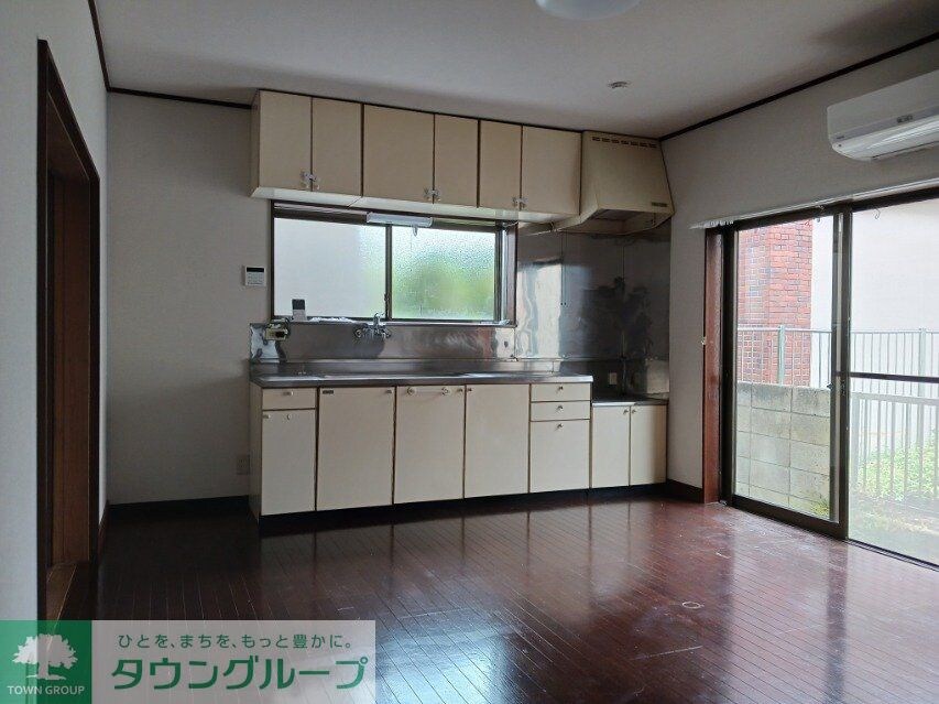 福生市南田園3-6-8戸建の物件内観写真