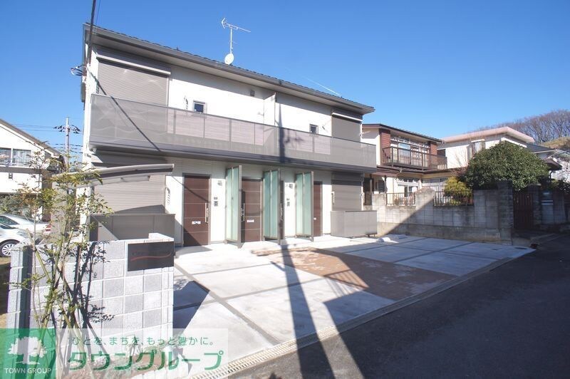 クレスト多摩の物件外観写真