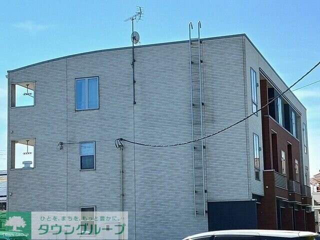 ウィスティリアの物件外観写真