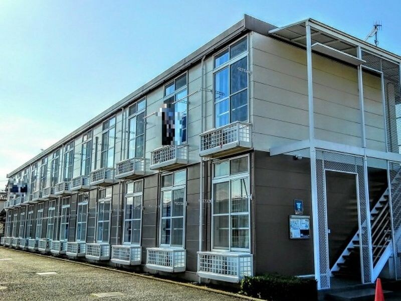 レオパレスラ・プランタンの物件外観写真