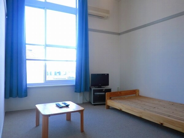 レオパレスラ・プランタンの物件内観写真