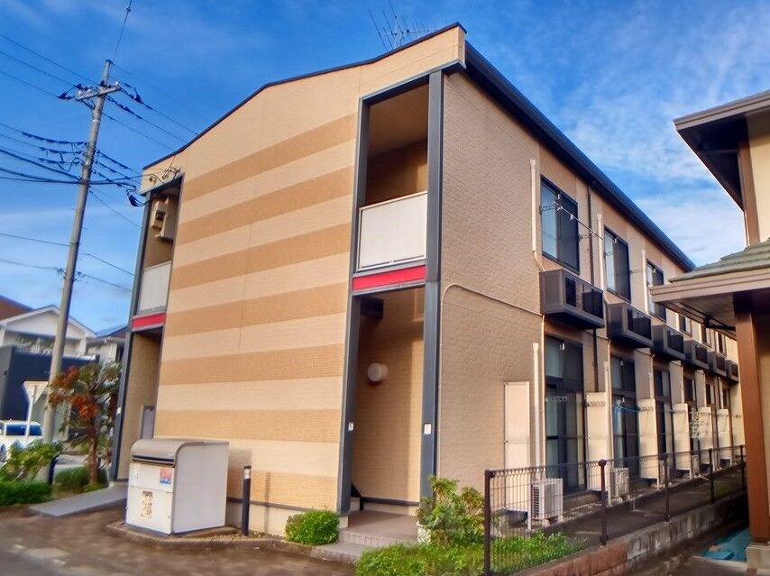 レオパレストゥー ル モンドの物件外観写真