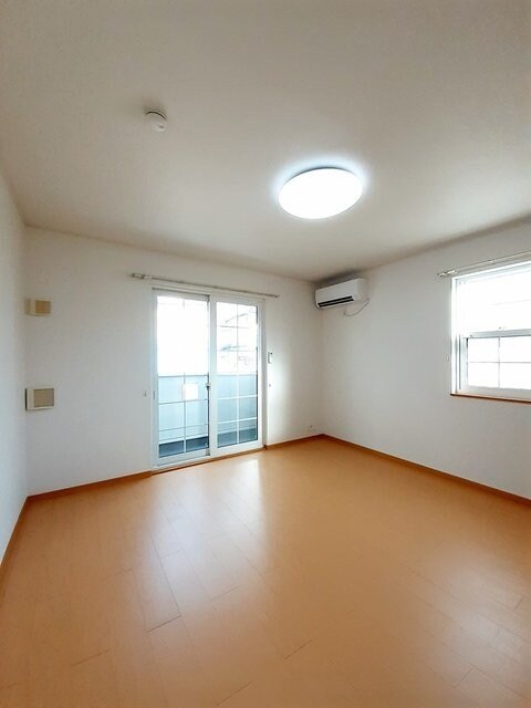 プラテリーアBの物件内観写真