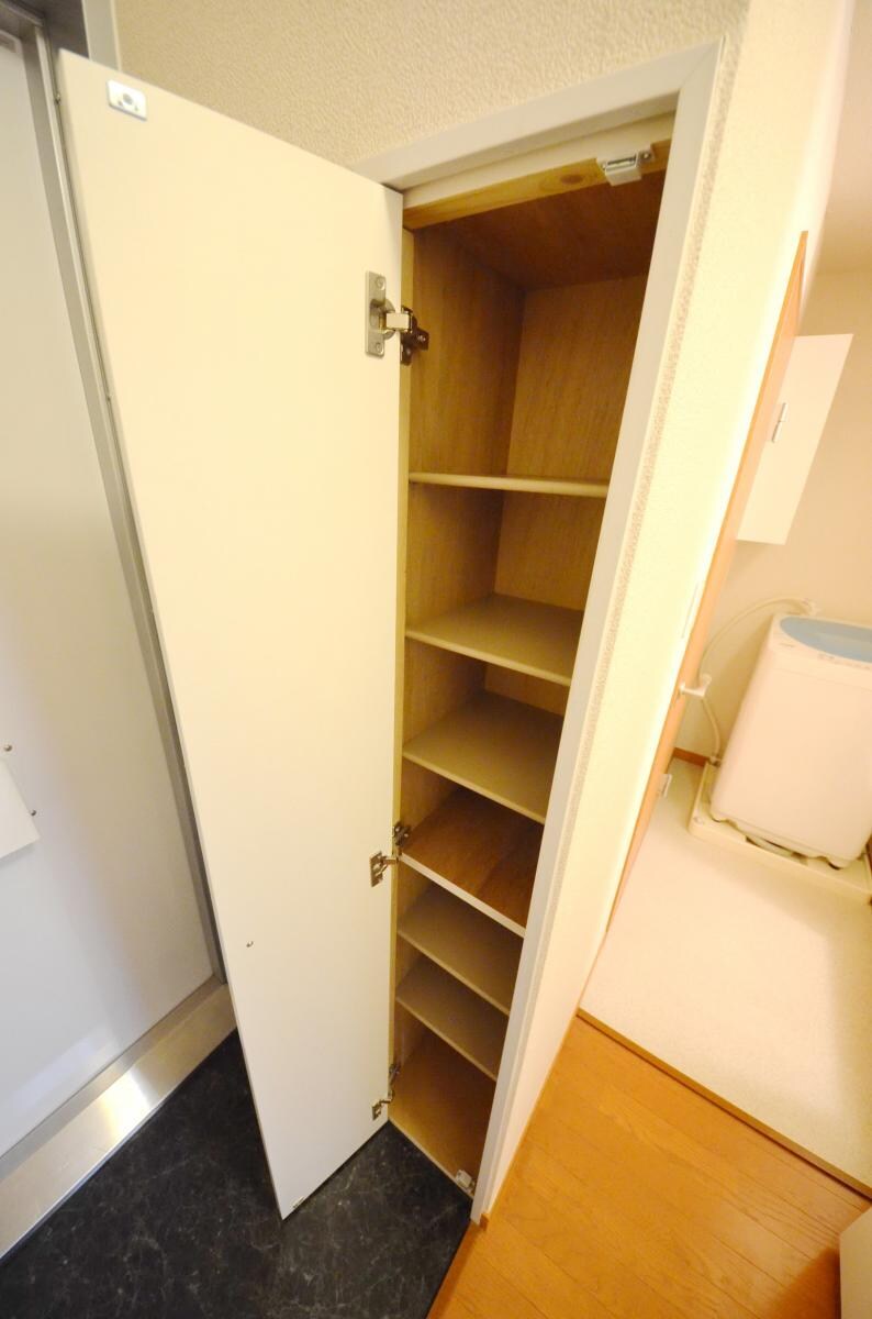 レオパレスオムの物件内観写真