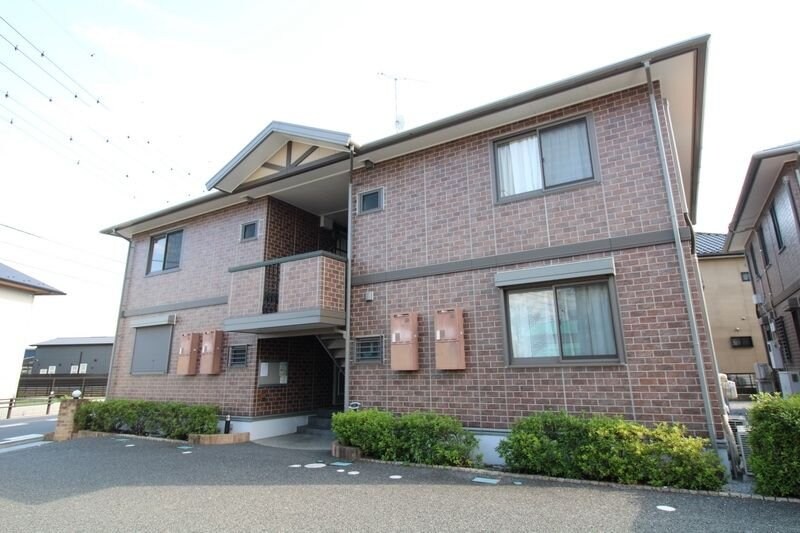 リビングタウン上野台 Bの物件外観写真