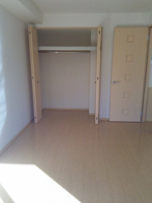 リビングタウン上野台 Bの物件内観写真