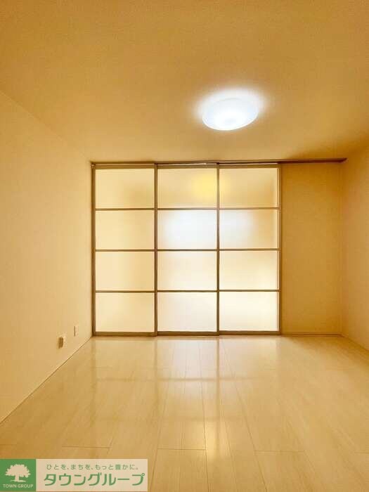 パーシモンIIIの物件内観写真