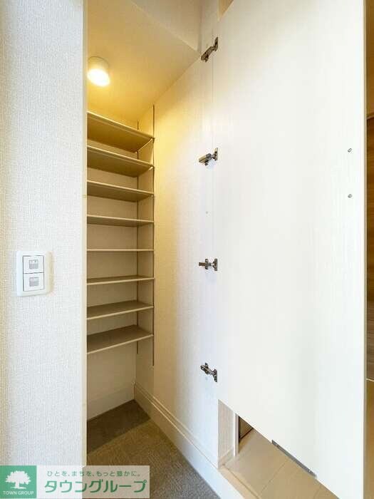 パーシモンIIIの物件内観写真