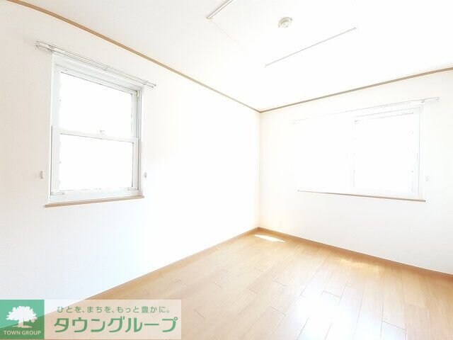 ヴィラ シンフォニーBの物件内観写真