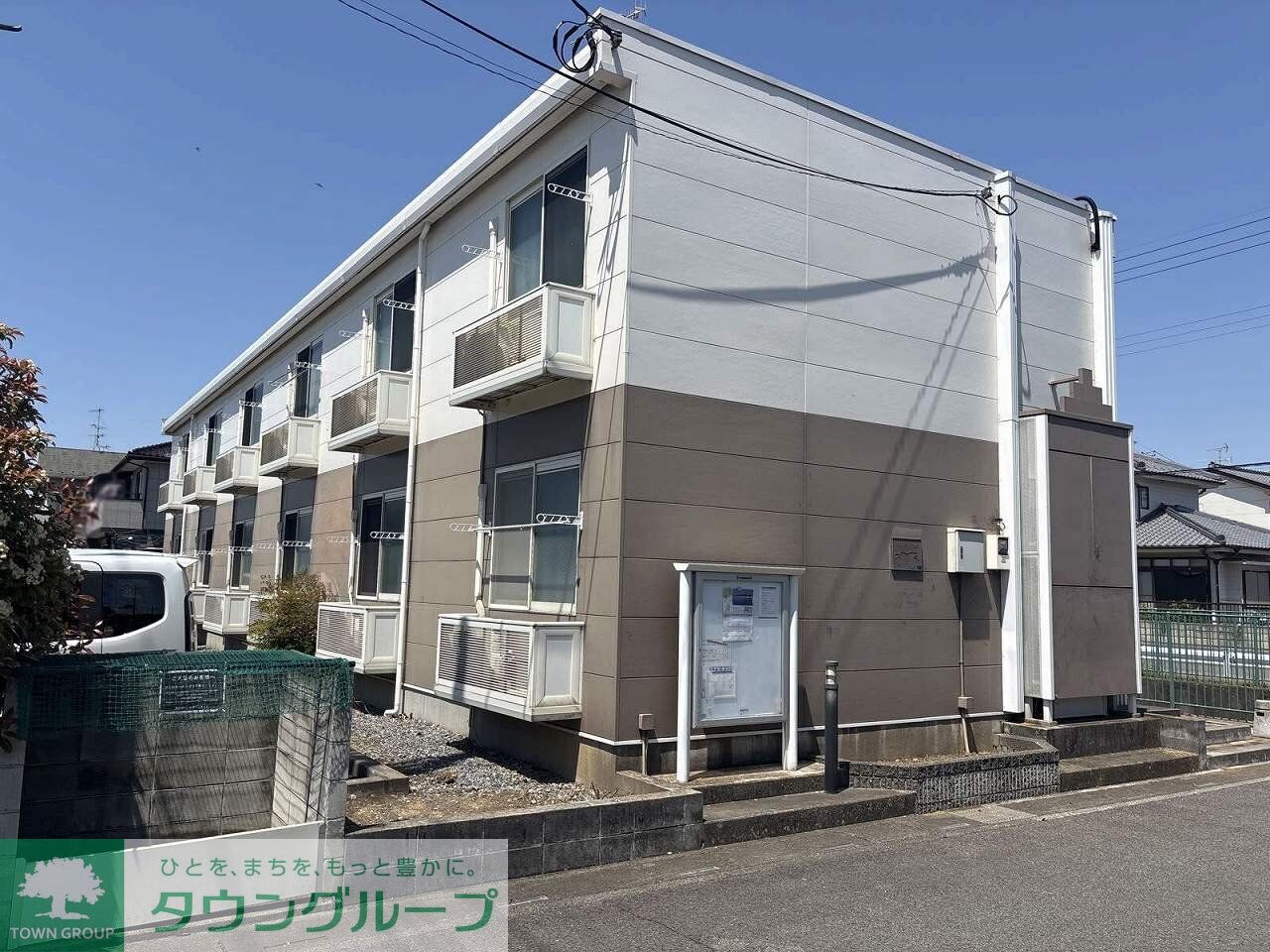 レオパレスアゼリアの物件外観写真