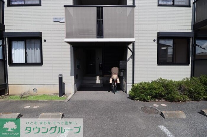 ロイヤルガーデン Aの物件内観写真