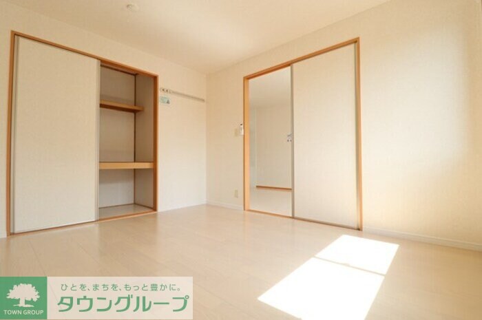 ロイヤルガーデン Aの物件内観写真