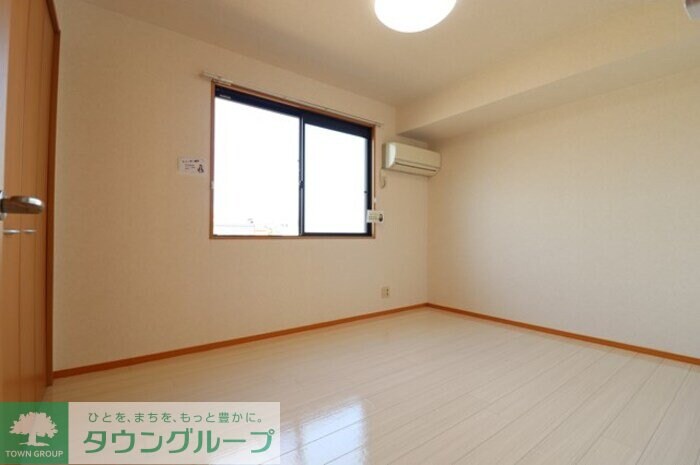 ロイヤルガーデン Aの物件内観写真