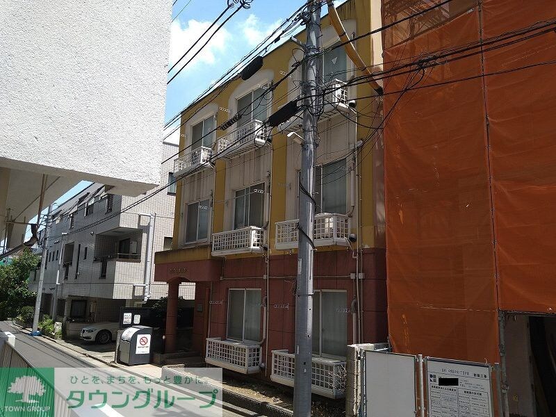 レオパレスユリパレス中野坂上の物件外観写真