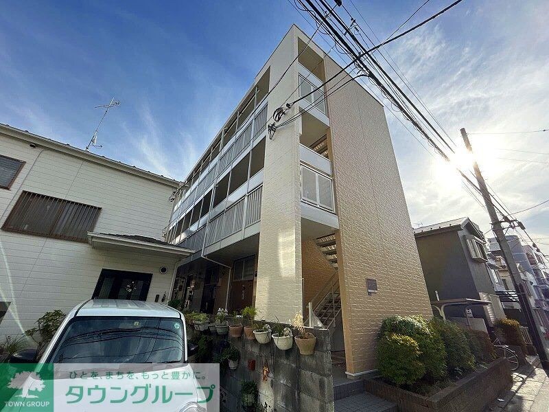 レオパレスクレスト笹塚の物件外観写真