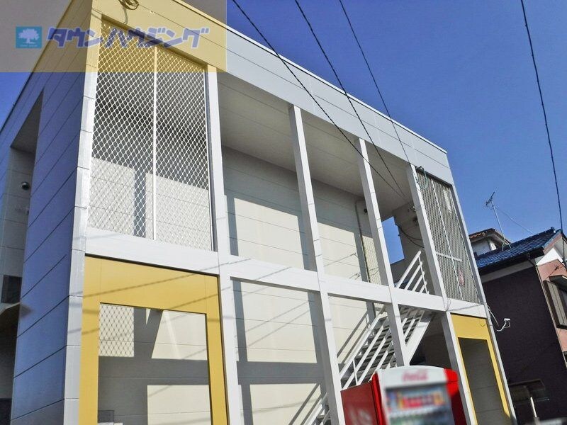 レオパレスユニバーサル インの物件外観写真