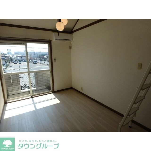 フロンティアIII D棟の物件内観写真