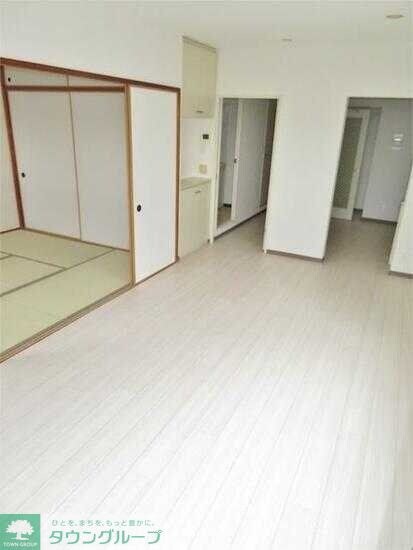 イーストパーク胡録台の物件内観写真