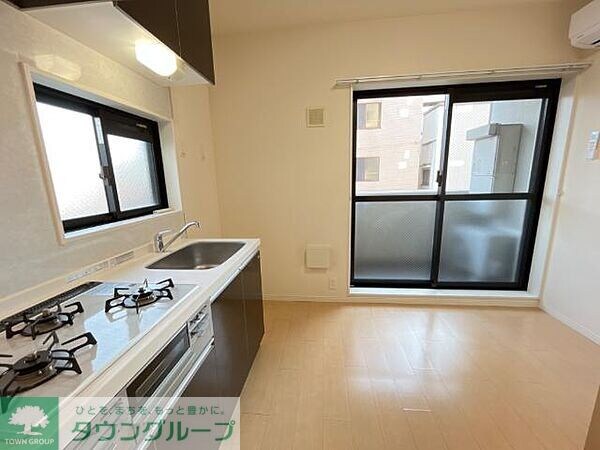 アンビシャス千葉城前の物件内観写真