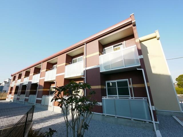 レオネクストシャルムコートの物件外観写真