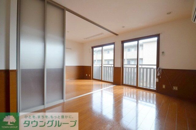 グランシャリオ Eの物件内観写真