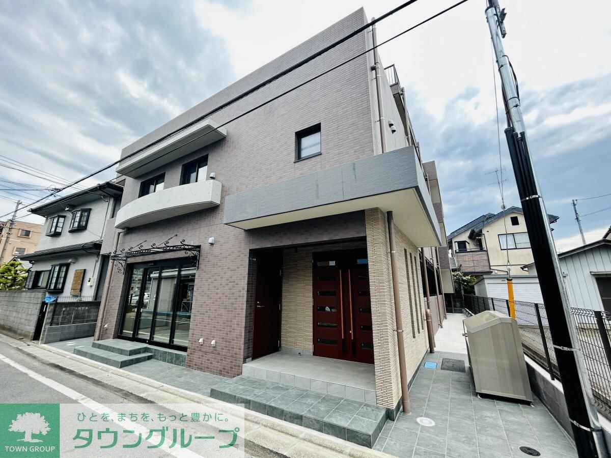 ヴィラ鴻巣の物件外観写真