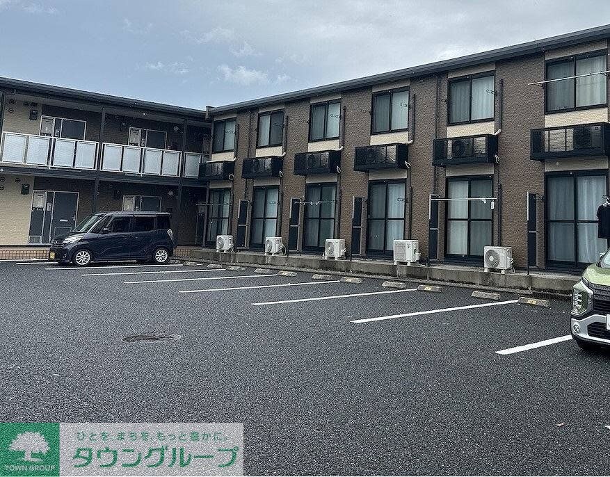 レオパレスインターハイツの物件外観写真